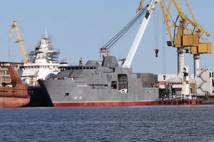Росія спустила на воду нове судно для розвідки підводної інфраструктури