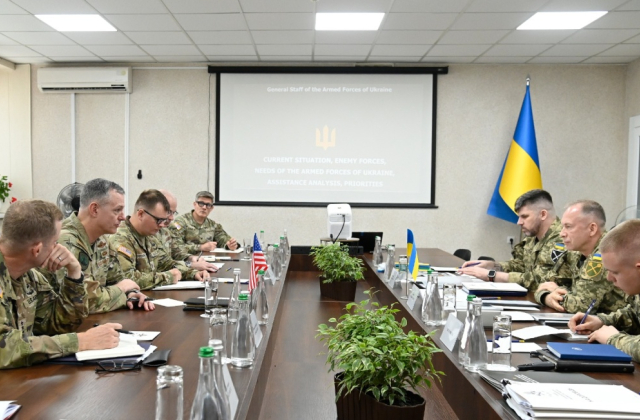 Нові системи ППО вже на підході: Сирський розповів про зустріч із головкомом НАТО у Європі