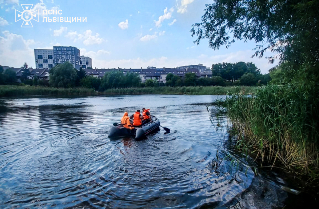 Трагедія у Львові: під час купання в озері загинув хлопець