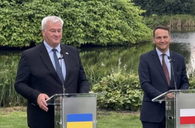 Польща готує нові пакети військової допомоги для України – Сікорський